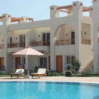 Sunny Lakes 1 Bedroom  Apartment For Sale