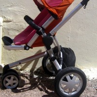 Pink/Orange Quinny Pushchair 0 to 3 years excellent condion