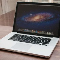 Apple Macbook pro 15'' .i7