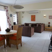 Delta Lovely 156m2 - 2/3 Bed Top Floor 2 Balconies 1.5 Bath