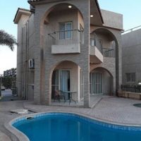 Stunning 3 bedroom villa with private pool!!