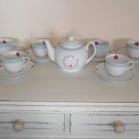 NEW tea set from the UK